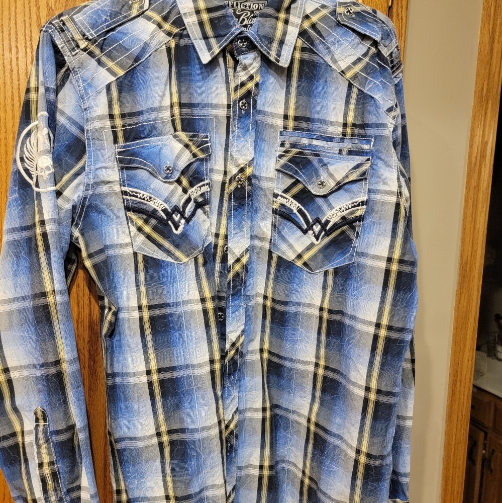 Affliction button down  XL